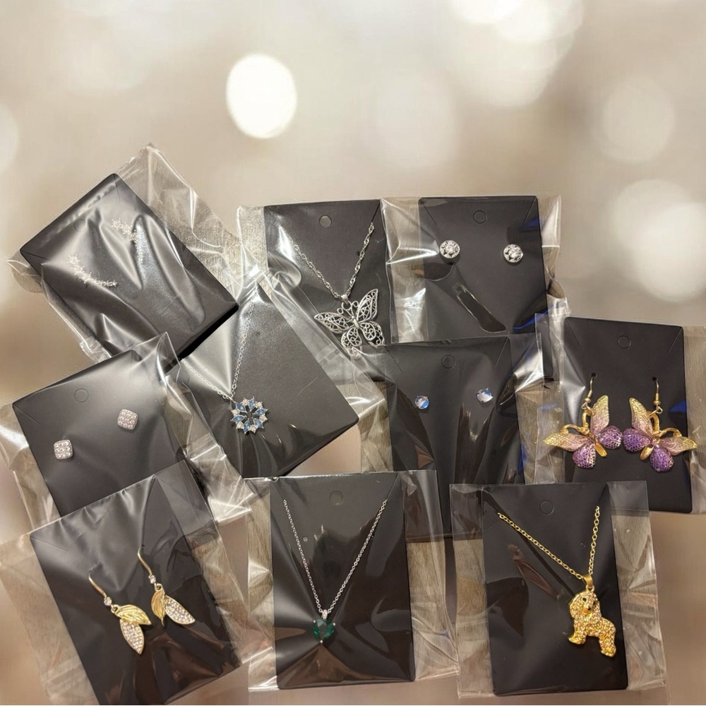 ✨ Host Support Mystery Jewelry Bundle – 10 Pieces ✨ - Picture 2 of 5
